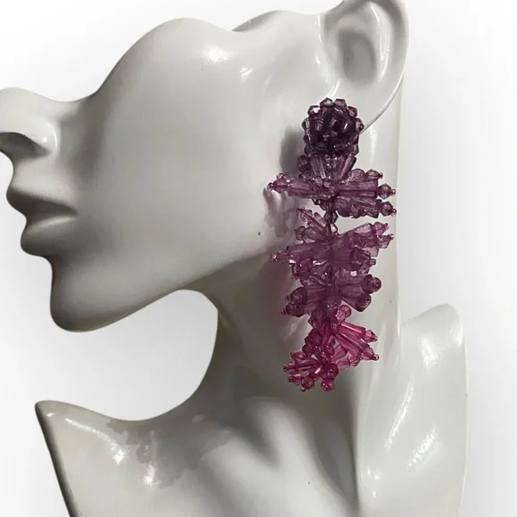 144 Oscar de la Renta
Degrade Cascading Bead Earrings - Picture 7 of 8